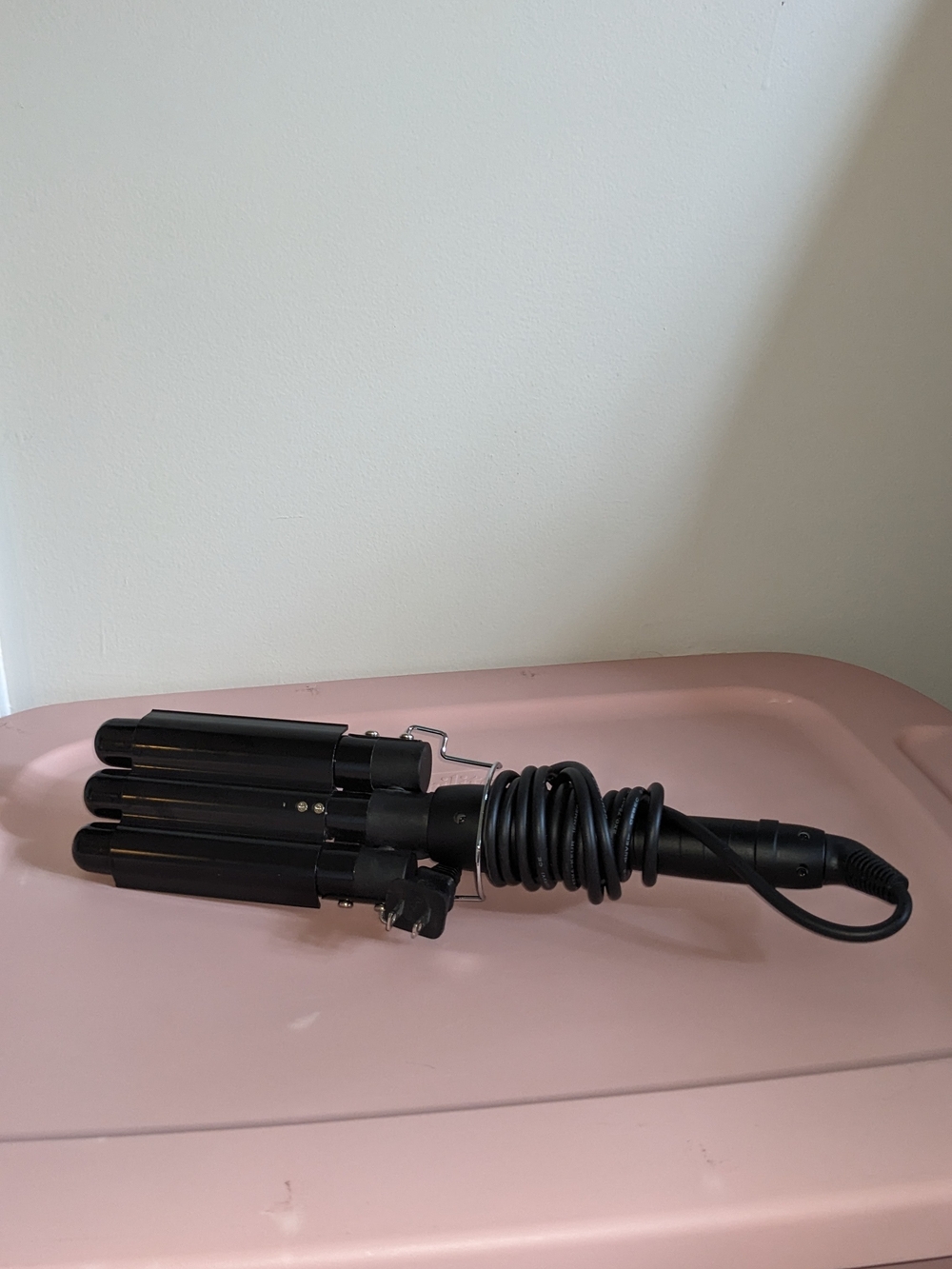 Triple Barrel Hair Waver in Black